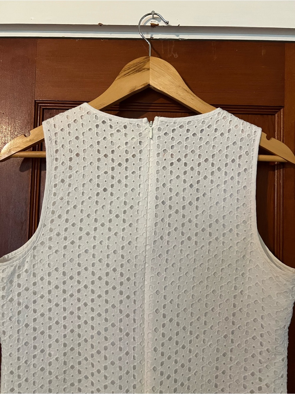 Maison Jules White Eyelet Shift Dress Medium Sleeveless Cutout Neck Dress - Picture 8 of 10